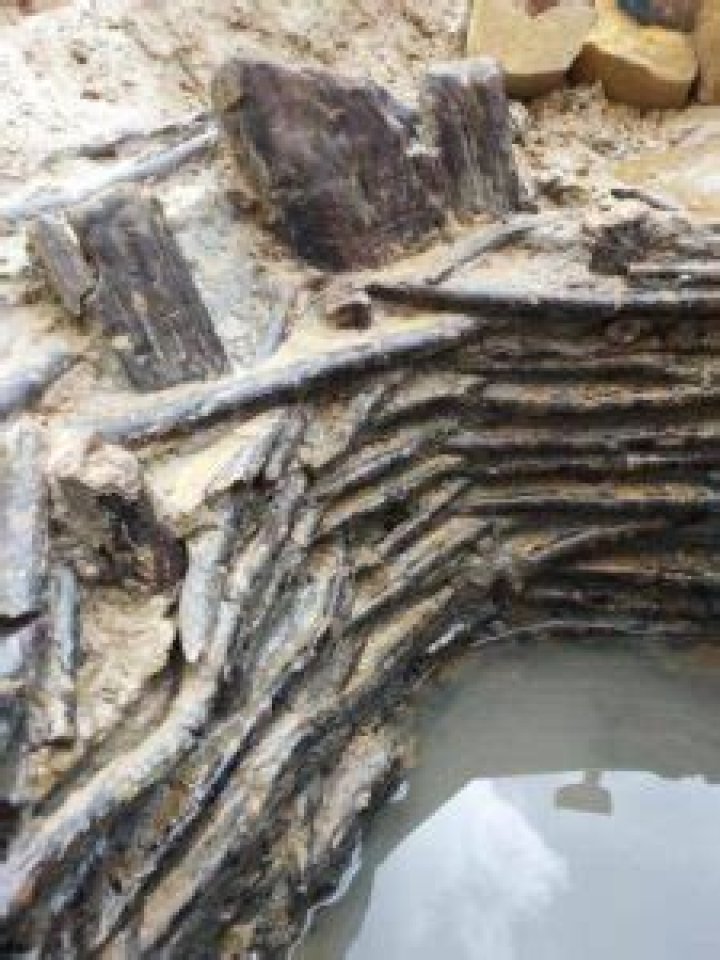 Bronze Age Well Made Of Wood Unearthed In England