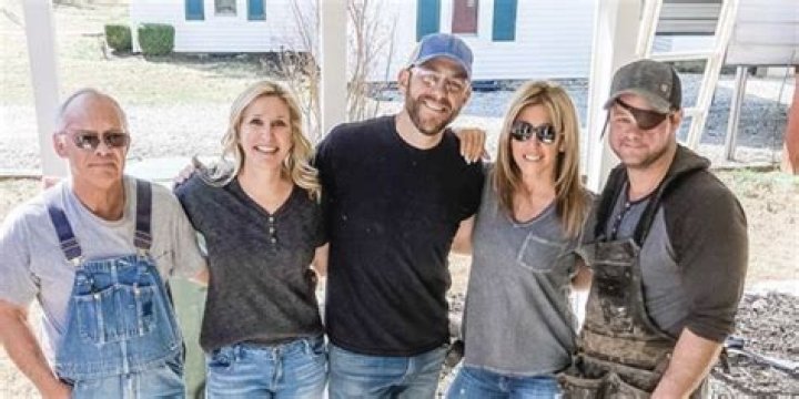 How Old is Fixer to Fabulous Joe Looney? Wife and Everything About Him.
