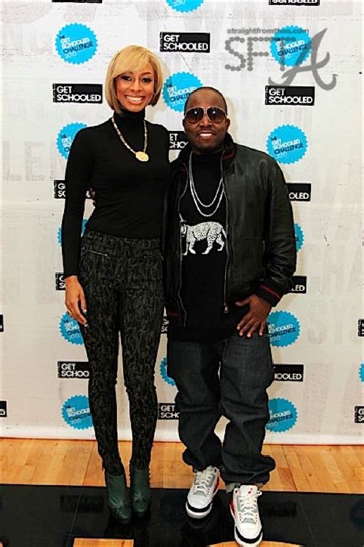 How tall is Keri Hilson