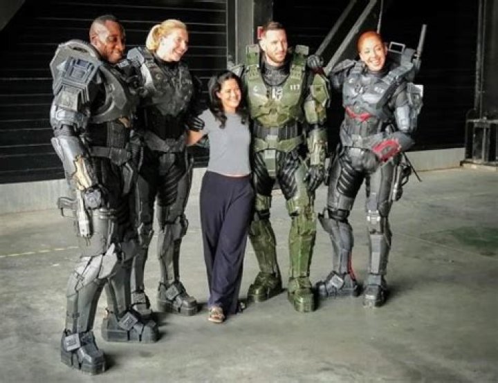 How tall is Natasha Culzac