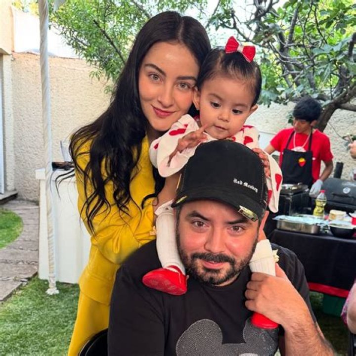 José Eduardo Derbez Net Worth, Age, Height, Wife