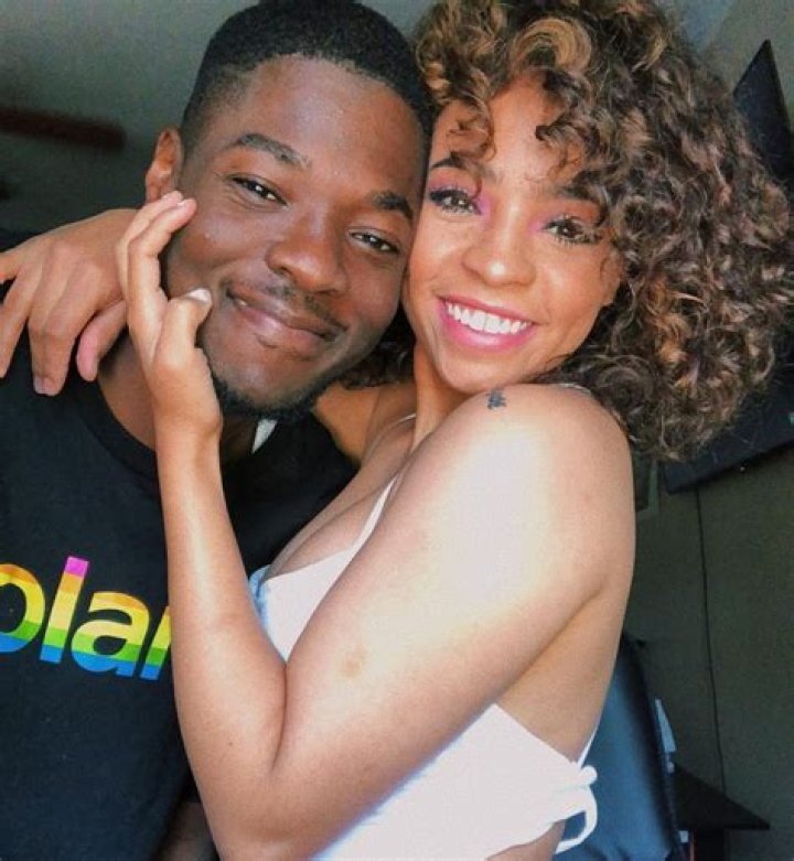 Mark Phillips (YouTuber) Bio | Age, Wiki, Net worth, Salary, Height, Weight, Girlfriend, Relationship, Biography, Childhood, Parents, Education, Zodiac, Family|