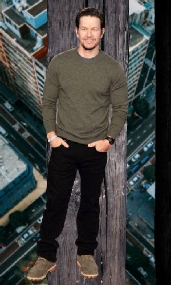 Mark Wahlberg Net Worth. How Tall is Mark Wahlberg? Know his Height 2022