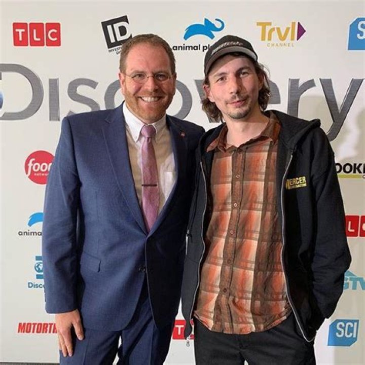 Parker Schnabel Wiki, Biography, Age, Family, Wife, Net Worth & Images