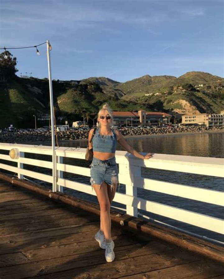 Sina Deinert Biography | Age, Wiki, Net worth, Bio, Height, Boyfriend?|